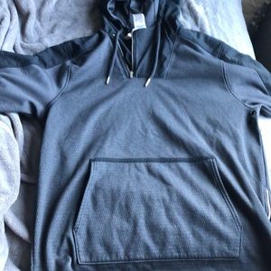 Under armour sweatshirt